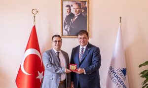 yenilenebilir-enerjide-izmirden-ornek-hamle-ShXe484l.jpg