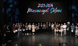 zeytinburnu-kultur-sanat-15-donem-kursiyerlerini-mezun-etti-FSPP2ZgZ.jpg