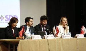 baskan-mutlu-sosyal-demokrasi-derneginin-panelinde-konustu-kimse-kendini-oteki-hissetmesin-istiyoruz-cciqjHFL.jpg
