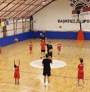 gelecegin-basketbolculari-cankayada-yetisiyor.jpg