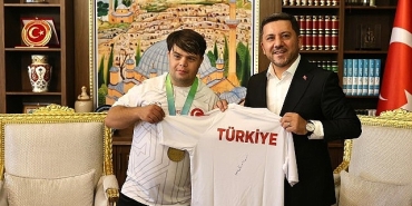 turk-devletleri-ozel-sporcular-down-sendromlular-spor-oyunlari.jpg