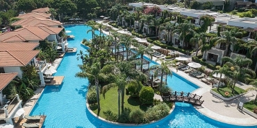 ela-excellence-resort-belek-netflix-ingilterede-yer-alan-ilk-turk-otel-markasi-oldu.jpg