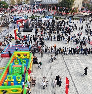 bagcilarda-genclik-ve-spor-festivali-coskusu.jpg