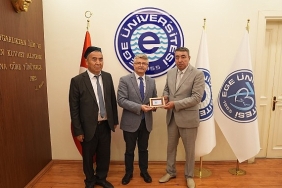 ege-universitesi-ve-namangan-devlet-universitesi-arasindaki-uluslararasi-kulturel-is-birligi-gucleniyor.jpg