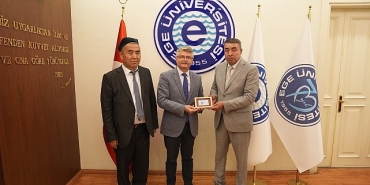 ege-universitesi-ve-namangan-devlet-universitesi-arasindaki-uluslararasi-kulturel-is-birligi-gucleniyor.jpg