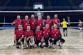 ege-universitesi-voleybol-takimi-adini-finallere-yazdirdi.jpg