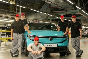 nissan-skills-academynin-ilk-ogrencileri-sunderland-fabrikasinda-stajlarina-basladi.jpg