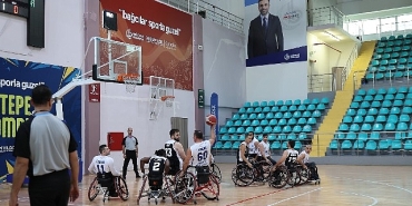 bagcilar-belediyesi-tekerlekli-sandalye-basketbol-takimi-sezona-galibiyetle-basladi.jpg