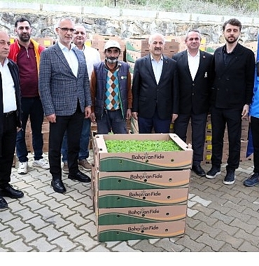 gebzeli-ciftciye-500-bin-sebze-fidesi.jpg