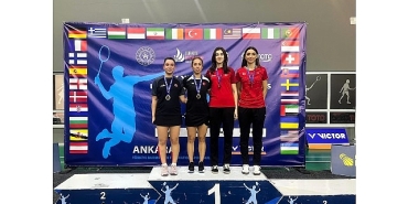 osmangazili-badmintoncu-adini-zirveye-yazdirdi.jpg