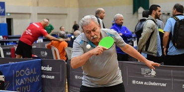 ulusal-bursa-veteran-masa-tenisi-turnuvasi-sona-erdi.jpg