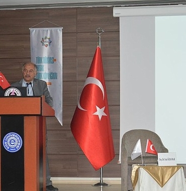 eude-turk-dunyasi-ve-ortak-turk-kimliginin-insasi-paneli-duzenlendi.jpg