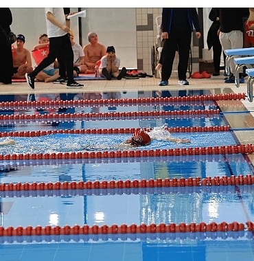 ibbden-dunya-engelliler-gununde-anlamli-yuzme-etkinligi.jpg