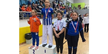 kartepe-belediyespor-karate-gelisim-liginde-parladi.jpg