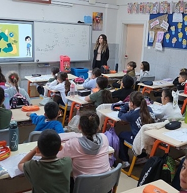 kemer-belediyesi-okullarda-sifir-atik-egitimi-veriyor.jpg