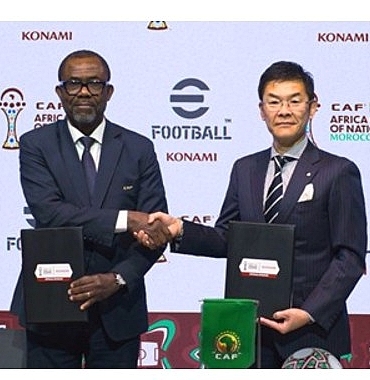 konami-digital-entertainment-afrika-futbol-konfederasyonu-caf-ile-el-sikisti.jpg