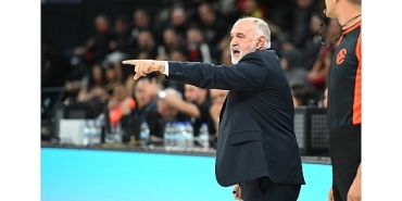 anadolu-efes-taraftari-onunde-kosner-baskonia-ile-karsilasacak.jpg