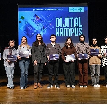 dijital-kampuste-yetisen-235-genc-sertifikalarini-aldi.jpg
