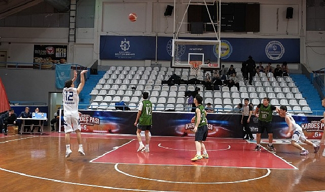 Bu turnuvada en güzel paslar kardeşliğe atıldı