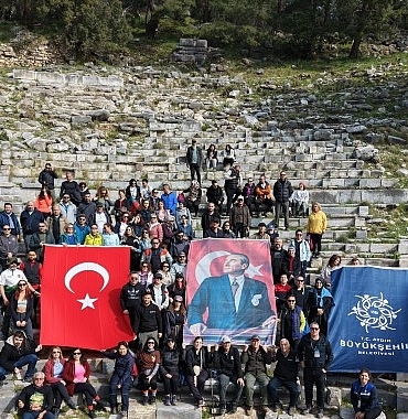 baskan-cercioglu-vatandaslari-priene-antik-kentinde-essiz-trekking-etkinligi-ile-bulusturdu.jpg