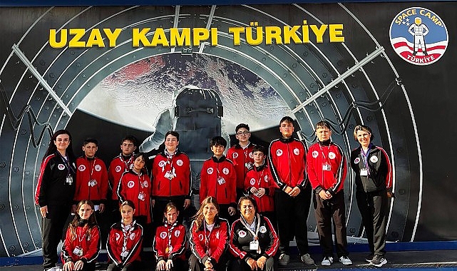 kktcli-izciler-bu-kez-uzay-atmosferinde-kamp-kurdu.jpg