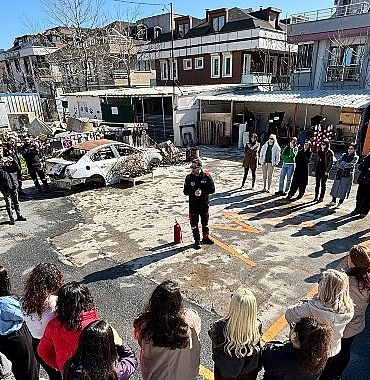 maltepe-belediyesinin-ogretmenlerine-yangin-mudahale-egitimi.jpg